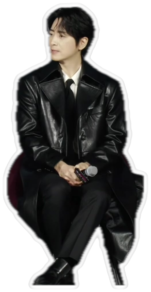 산책길 끝에 앉아 기다리는 이준혁